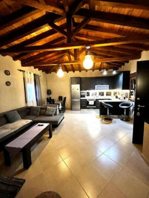 The Fortress, beautiful private house for 6